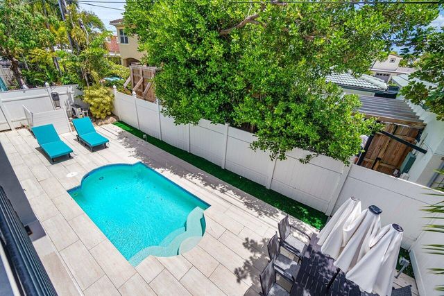 2724 N Ocean Boulevard, Fort Lauderdale, FL 33308