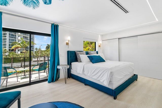 2724 N Ocean Boulevard, Fort Lauderdale, FL 33308