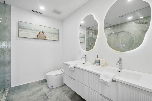 2724 N Ocean Boulevard, Fort Lauderdale, FL 33308