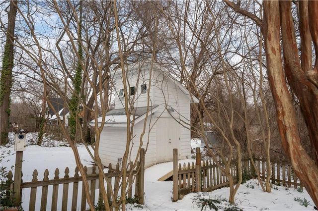 1012 Lexington Avenue, Greensboro, NC 27403