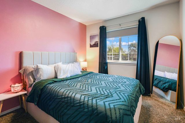 188 Cougar Ct, Nampa, ID 83686