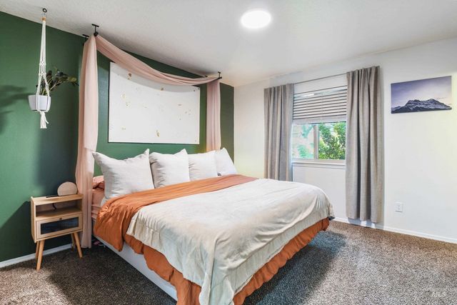 188 Cougar Ct, Nampa, ID 83686