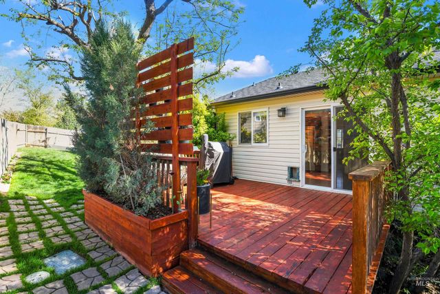 188 Cougar Ct, Nampa, ID 83686