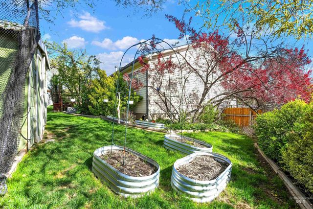 188 Cougar Ct, Nampa, ID 83686