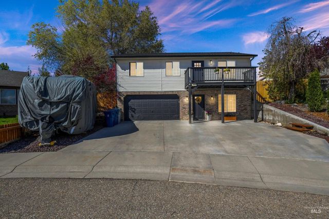 188 Cougar Ct, Nampa, ID 83686