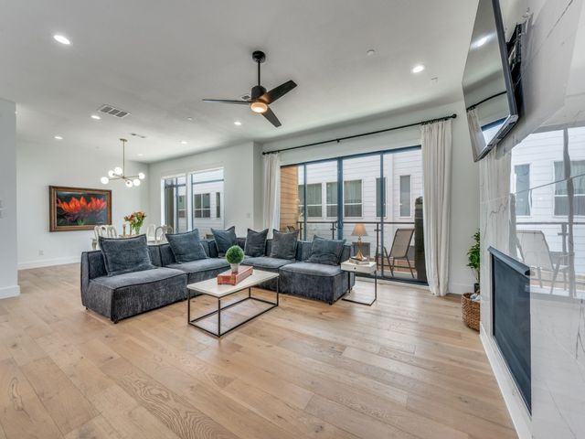 2315 Kirby Street B, Dallas, TX 75204