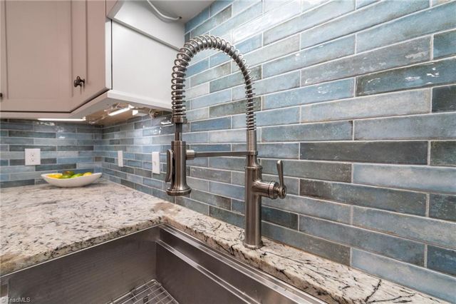 1486 Old Coach Road, Kernersville, NC 27284
