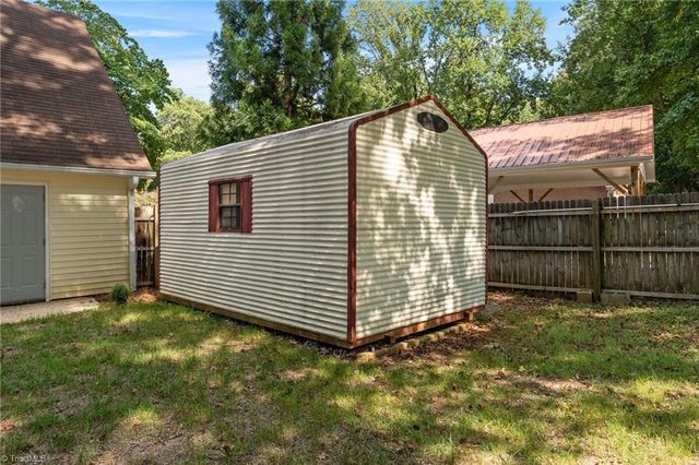 1486 Old Coach Road, Kernersville, NC 27284