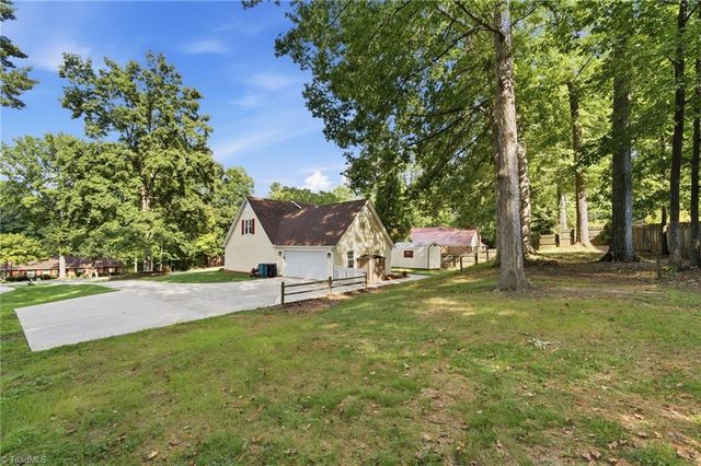 1486 Old Coach Road, Kernersville, NC 27284