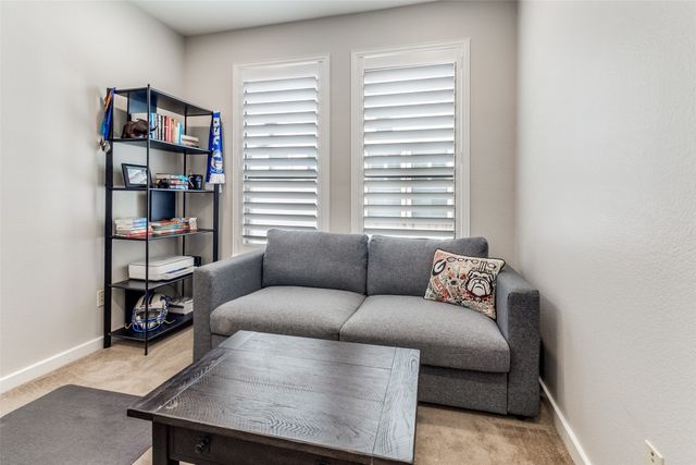 2411 N Hall Street 31, Dallas, TX 75204