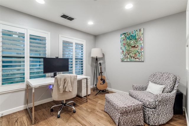 2411 N Hall Street 31, Dallas, TX 75204