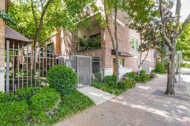 2411 N Hall Street 31, Dallas, TX 75204