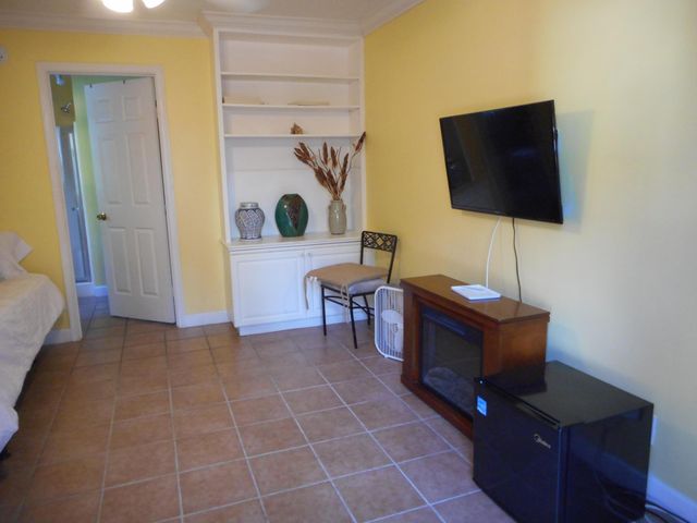 600 Westwood Road, West Palm Beach, FL 33401