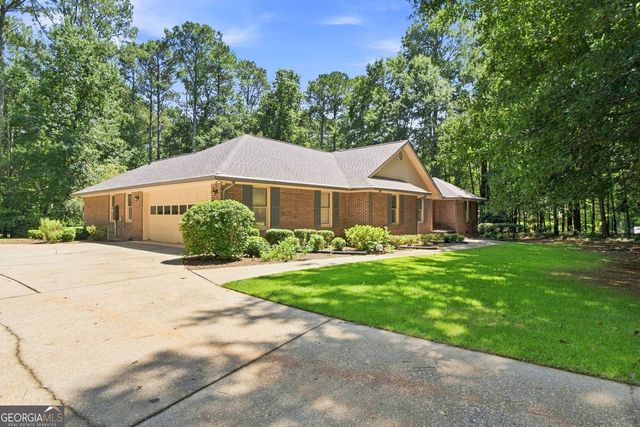 131 Plantation Way, Stockbridge, GA 30281