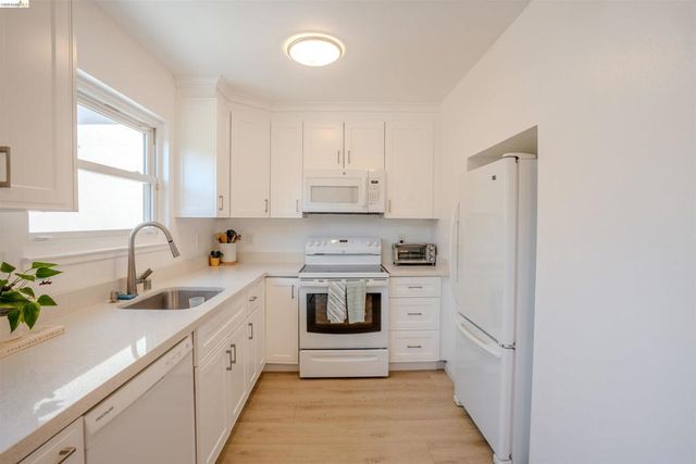 1260 Pine Creek Way I, Concord, CA 94520