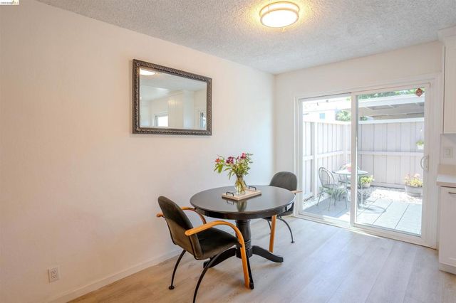 1260 Pine Creek Way I, Concord, CA 94520