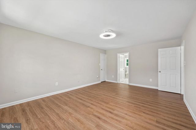 909 BROAD OAKS DR, Herndon, VA 20170