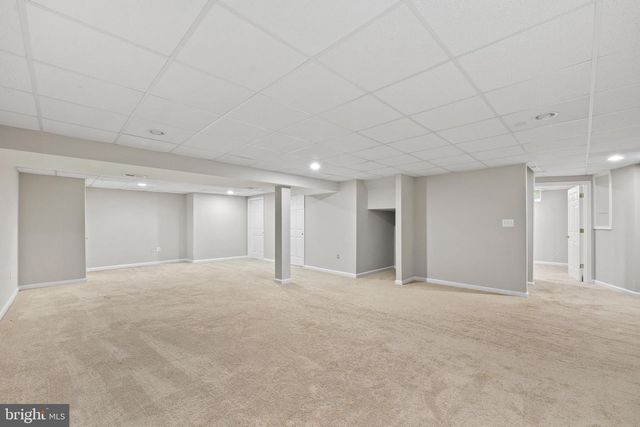 909 BROAD OAKS DR, Herndon, VA 20170