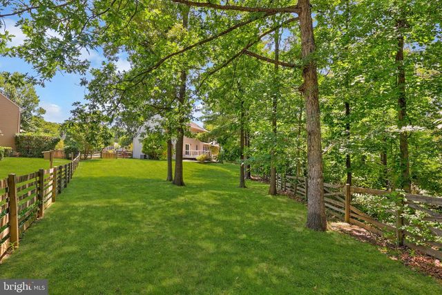 909 BROAD OAKS DR, Herndon, VA 20170