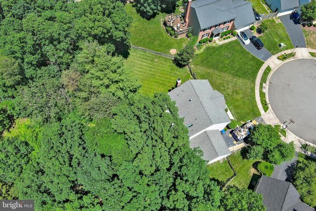 909 BROAD OAKS DR, Herndon, VA 20170