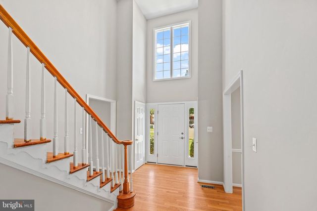 909 BROAD OAKS DR, Herndon, VA 20170