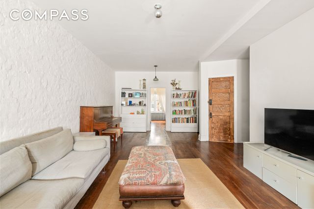 250 E 25th Street, New York City, NY 11226