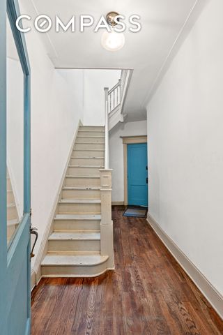 250 E 25th Street, New York City, NY 11226