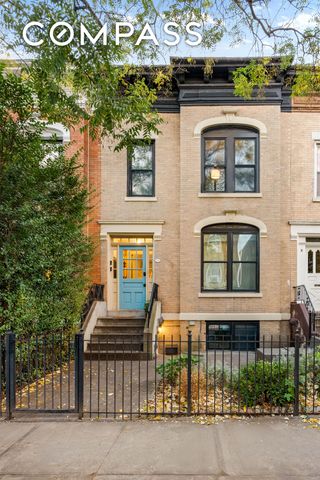 250 E 25th Street, New York City, NY 11226