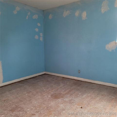 337 N Crabtree Road, Muskogee, OK 74403