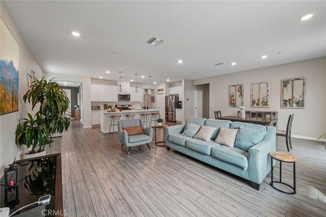 41018 Chambord, Lake Elsinore, CA 92532