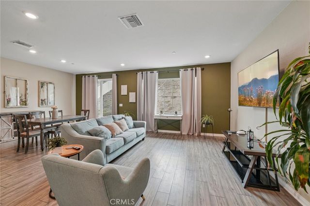 41018 Chambord, Lake Elsinore, CA 92532