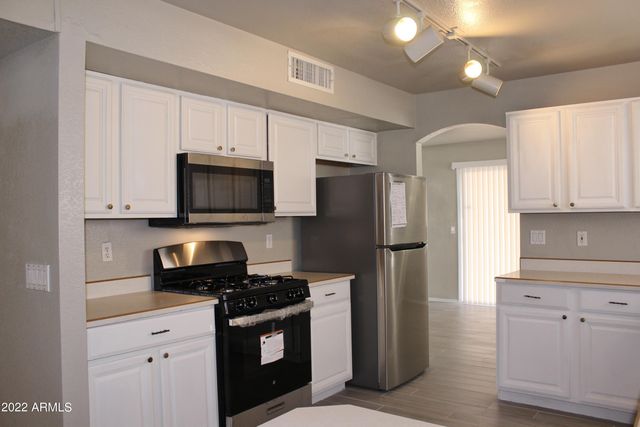 7430 W Eva Street, Peoria, AZ 85345