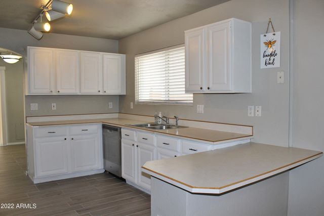 7430 W Eva Street, Peoria, AZ 85345