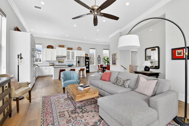 610 Dalton Lane, Irving, TX 75039