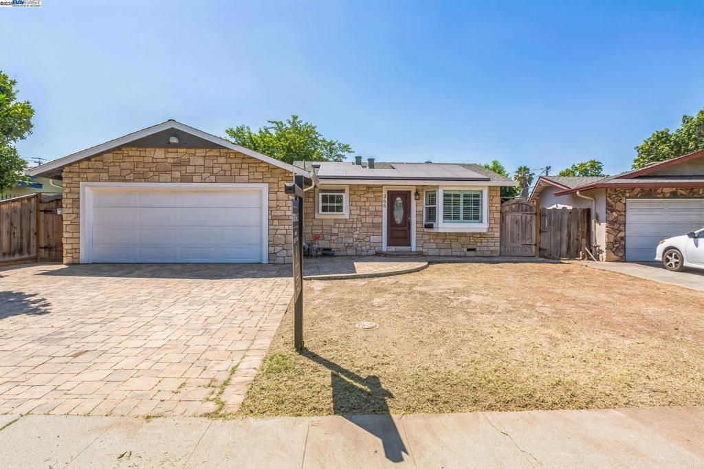 Image 1 of property listing at 366 War Admiral Ave, San Jose, CA 95111