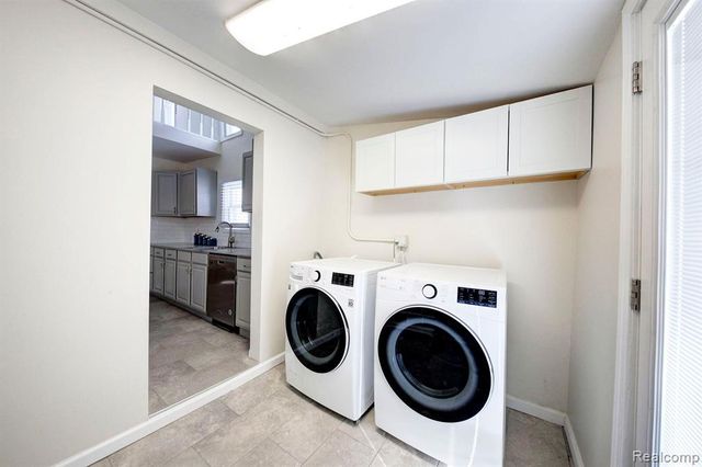 1597 W Saratoga Street, Ferndale, MI 48220