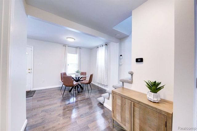 1597 W Saratoga Street, Ferndale, MI 48220