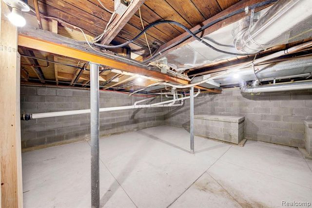 1597 W Saratoga Street, Ferndale, MI 48220