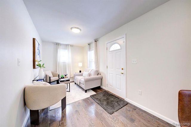 1597 W Saratoga Street, Ferndale, MI 48220