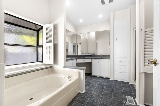 4040 E Piedmont 322, Highland, CA 92346