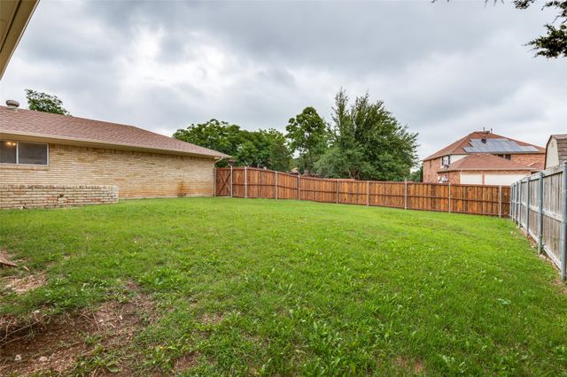 728 The Meadows Parkway, Desoto, TX 75115
