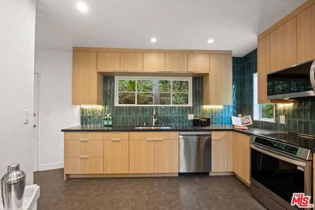 3311 Adina Drive, Los Angeles, CA 90068