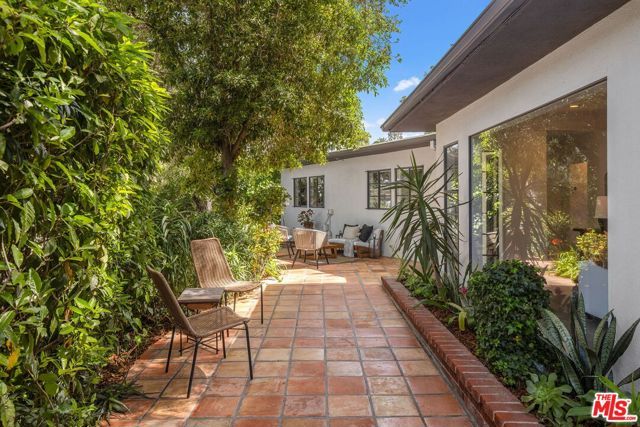 3311 Adina Drive, Los Angeles, CA 90068