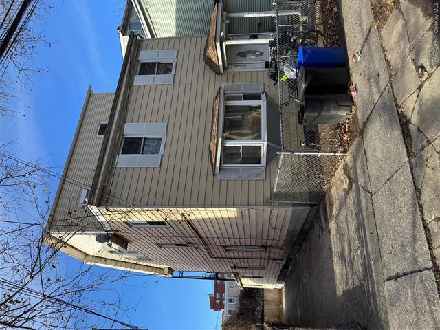 238 S 5th Avenue, Mount Vernon, NY 10550