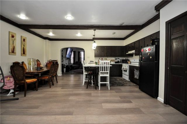 819 Lincoln Ave, Charleroi Boro, PA 15022