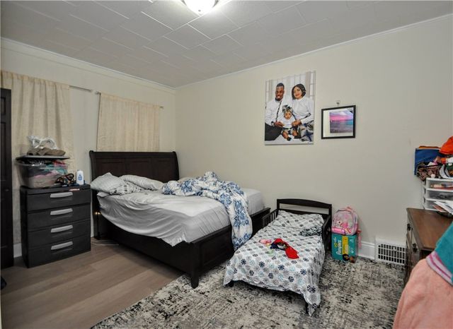 819 Lincoln Ave, Charleroi Boro, PA 15022