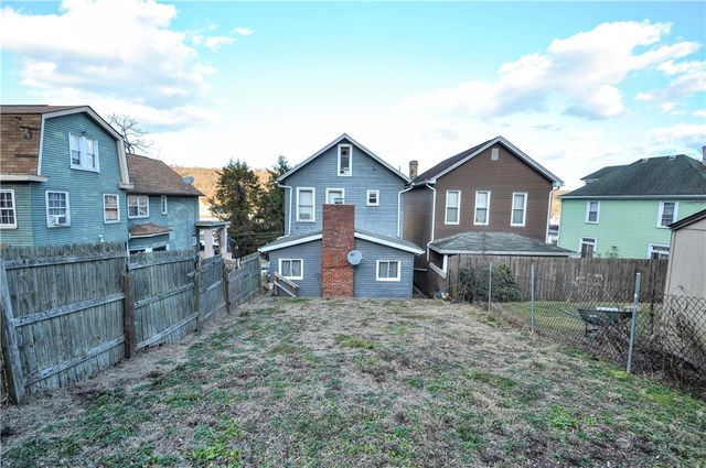 819 Lincoln Ave, Charleroi Boro, PA 15022