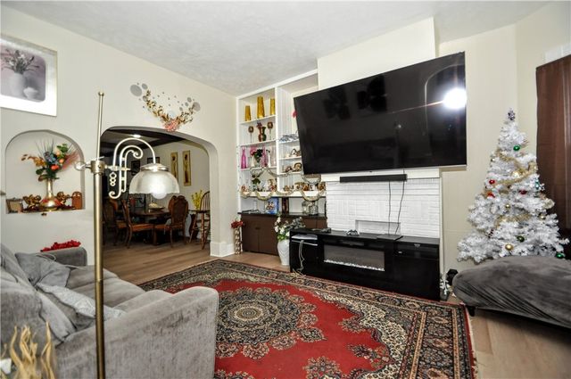 819 Lincoln Ave, Charleroi Boro, PA 15022