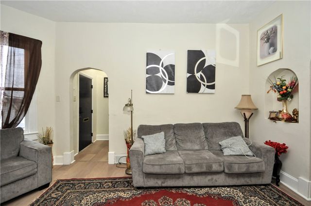 819 Lincoln Ave, Charleroi Boro, PA 15022