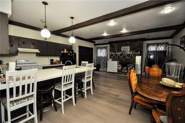 819 Lincoln Ave, Charleroi Boro, PA 15022